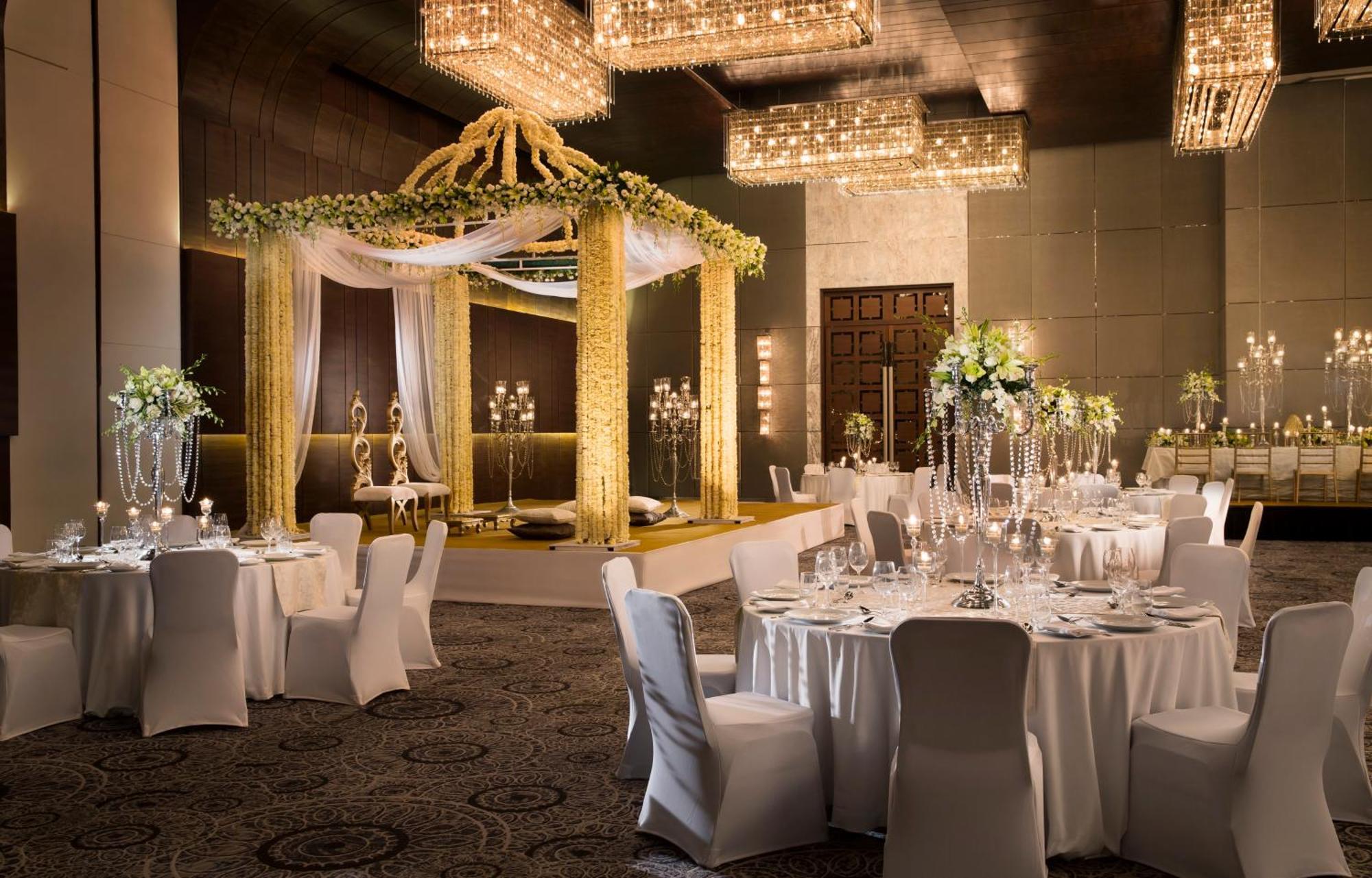 Jw Marriott Hotel New Delhi Aerocity Eksteriør billede Wedding reception at the Taj Mahal Palace, Mumbai