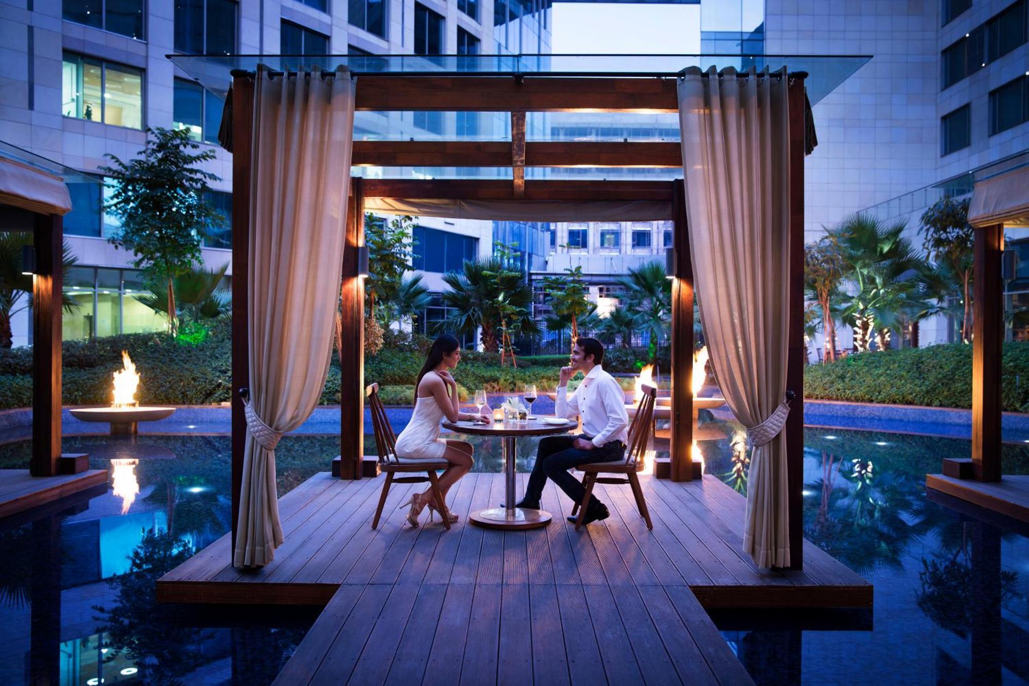 Jw Marriott Hotel New Delhi Aerocity Eksteriør billede The Cove