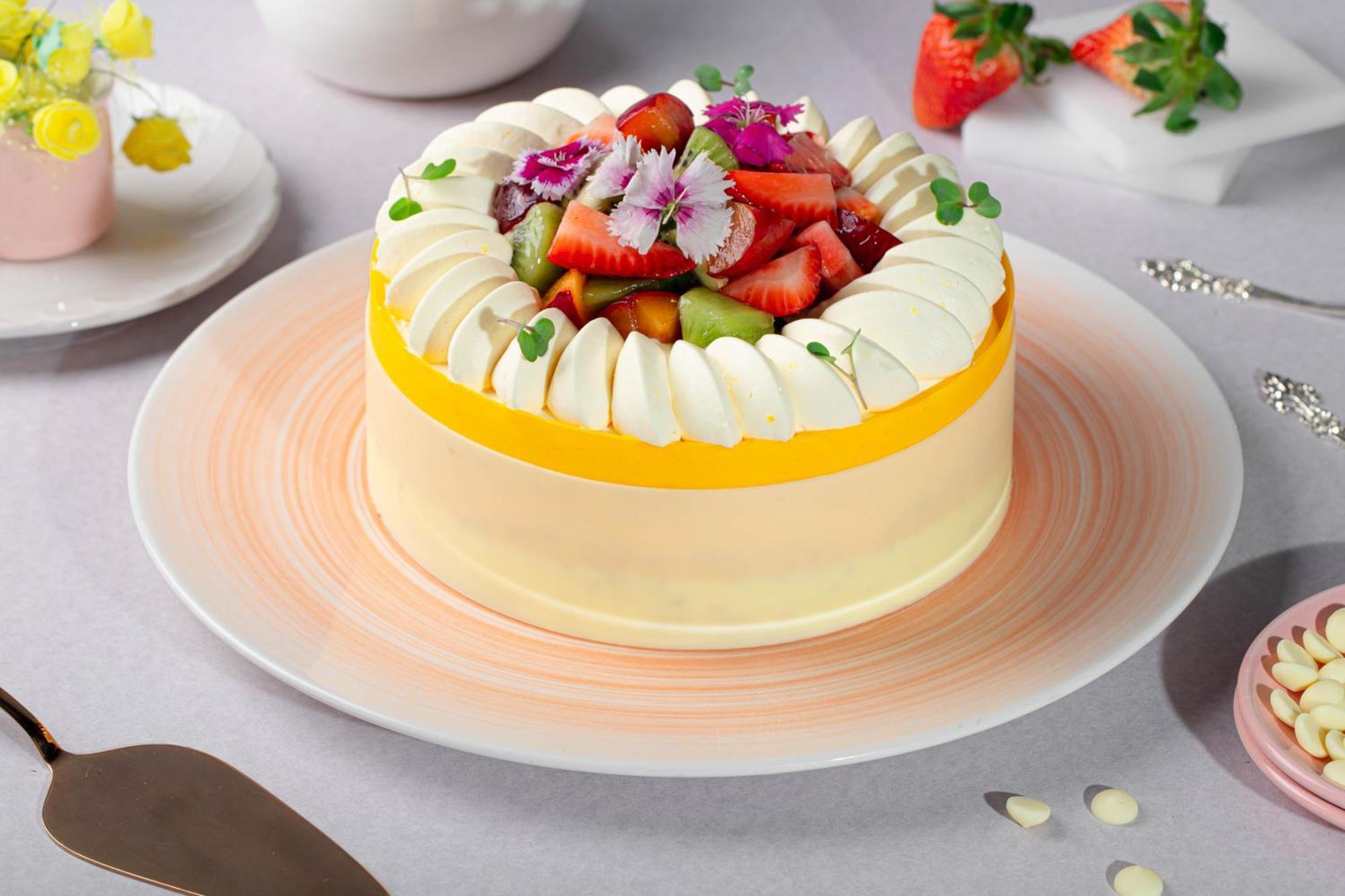 Jw Marriott Hotel New Delhi Aerocity Eksteriør billede A fruit cake