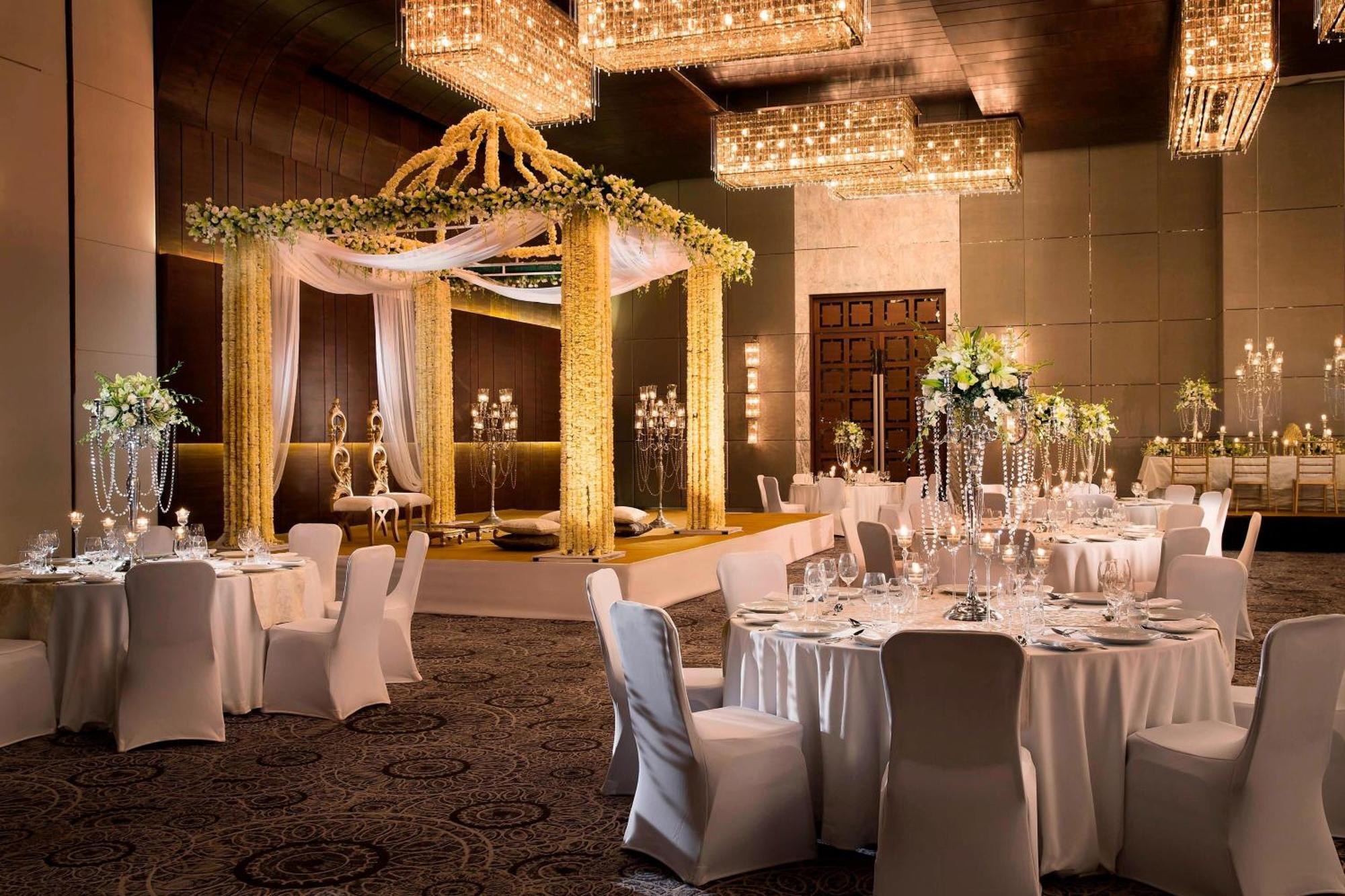 Jw Marriott Hotel New Delhi Aerocity Eksteriør billede Wedding reception at The Oberoi, Mumbai